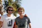 Curacao 2 januari 2015
Ewout Genemans met zijn broer Bauke bij beach club Karakter op Coral Estate.