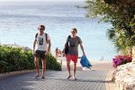 Curacao 2 januari 2015
Ewout Genemans met zijn broer Bauke bij beach club Karakter op Coral Estate.