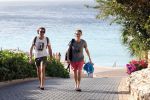 Curacao 2 januari 2015
Ewout Genemans met zijn broer Bauke bij beach club Karakter op Coral Estate.