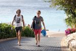 Curacao 2 januari 2015
Ewout Genemans met zijn broer Bauke bij beach club Karakter op Coral Estate.