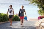 Curacao 2 januari 2015
Ewout Genemans met zijn broer Bauke bij beach club Karakter op Coral Estate.