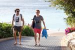 Curacao 2 januari 2015
Ewout Genemans met zijn broer Bauke bij beach club Karakter op Coral Estate.