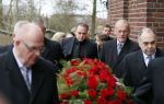 Fijnaart 10 januari 2015                                                                                                     Begrafenis van de vader van Frans en Dorus Bauer; Chris in de kerk in Fijnaart.De moeder van Frans en Mariska en de kinderen zijn natuurlijk aanwezig.