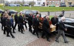 Fijnaart 10 januari 2015                                                                                                     Begrafenis van de vader van Frans en Dorus Bauer; Chris in de kerk in Fijnaart.De moeder van Frans en Mariska en de kinderen zijn natuurlijk aanwezig.