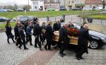 Fijnaart 10 januari 2015                                                                                                     Begrafenis van de vader van Frans en Dorus Bauer; Chris in de kerk in Fijnaart.De moeder van Frans en Mariska en de kinderen zijn natuurlijk aanwezig.