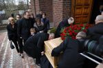 Fijnaart 10 januari 2015                                                                                                     Begrafenis van de vader van Frans en Dorus Bauer; Chris in de kerk in Fijnaart.De moeder van Frans en Mariska en de kinderen zijn natuurlijk aanwezig.
