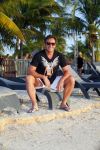 Curacao 31 december 2014
Gerad Joling met zijn moeder op Curacao waar hij oud en nieuw optreedt bij het Lions Dive hotel.