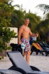 Curacao 31 december 2014
Judoka Henk Grol op het strand van Lions Dive