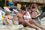 Curacao 29 december 2014
Jan Joost v gangelen met zijn vriendin en twee kinderen op blue bay op 
Curacao