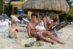 Curacao 29 december 2014
Jan Joost v gangelen met zijn vriendin en twee kinderen op blue bay op 
Curacao