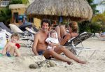 Curacao 29 december 2014
Jan Joost v gangelen met zijn vriendin en twee kinderen op blue bay op 
Curacao