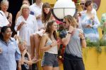 Curacao 31 december 2014
Willeke Alberti Jeroen Krabbe met vrouw Herma Krabbe zoon Jasper krabbe ( met dochters) Rogier van Boxtel en Derek Bolt bij het vuurwerk van Avila Beach hotel op Curacao vanwege oud en nieuw jaar