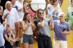 Curacao 31 december 2014
Willeke Alberti Jeroen Krabbe met vrouw Herma Krabbe zoon Jasper krabbe ( met dochters) Rogier van Boxtel en Derek Bolt bij het vuurwerk van Avila Beach hotel op Curacao vanwege oud en nieuw jaar