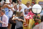 Curacao 31 december 2014
Willeke Alberti Jeroen Krabbe met vrouw Herma Krabbe zoon Jasper krabbe ( met dochters) Rogier van Boxtel en Derek Bolt bij het vuurwerk van Avila Beach hotel op Curacao vanwege oud en nieuw jaar