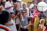 Curacao 31 december 2014
Willeke Alberti Jeroen Krabbe met vrouw Herma Krabbe zoon Jasper krabbe ( met dochters) Rogier van Boxtel en Derek Bolt bij het vuurwerk van Avila Beach hotel op Curacao vanwege oud en nieuw jaar