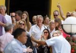 Curacao 31 december 2014
Willeke Alberti Jeroen Krabbe met vrouw Herma Krabbe zoon Jasper krabbe ( met dochters) Rogier van Boxtel en Derek Bolt bij het vuurwerk van Avila Beach hotel op Curacao vanwege oud en nieuw jaar