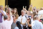Curacao 31 december 2014
Willeke Alberti Jeroen Krabbe met vrouw Herma Krabbe zoon Jasper krabbe ( met dochters) Rogier van Boxtel en Derek Bolt bij het vuurwerk van Avila Beach hotel op Curacao vanwege oud en nieuw jaar