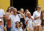 Curacao 31 december 2014
Willeke Alberti Jeroen Krabbe met vrouw Herma Krabbe zoon Jasper krabbe ( met dochters) Rogier van Boxtel en Derek Bolt bij het vuurwerk van Avila Beach hotel op Curacao vanwege oud en nieuw jaar