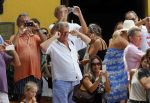 Curacao 31 december 2014
Willeke Alberti Jeroen Krabbe met vrouw Herma Krabbe zoon Jasper krabbe ( met dochters) Rogier van Boxtel en Derek Bolt bij het vuurwerk van Avila Beach hotel op Curacao vanwege oud en nieuw jaar