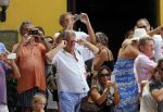 Curacao 31 december 2014
Willeke Alberti Jeroen Krabbe met vrouw Herma Krabbe zoon Jasper krabbe ( met dochters) Rogier van Boxtel en Derek Bolt bij het vuurwerk van Avila Beach hotel op Curacao vanwege oud en nieuw jaar