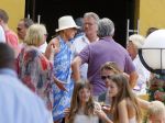 Curacao 31 december 2014
Willeke Alberti Jeroen Krabbe met vrouw Herma Krabbe zoon Jasper krabbe ( met dochters) Rogier van Boxtel en Derek Bolt bij het vuurwerk van Avila Beach hotel op Curacao vanwege oud en nieuw jaar