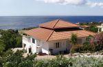 Curacao 20 december 2014
Jeroen Pauw heeft op Coral EState een villa/huis gekocht met een zwembad en zzezicht. Coral Estate is het mmoiste park op Curacao.