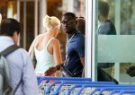 Curacao 1 januari 2015
Jetro Willems en zijn vriendin vliegen vanaf Curacao terug naar Nederland om daar aan de tweede seizoenshelft te beginnen met zijn club PSV