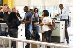 Curacao 1 januari 2015
Jetro Willems en zijn vriendin vliegen vanaf Curacao terug naar Nederland om daar aan de tweede seizoenshelft te beginnen met zijn club PSV