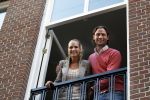 Amsterdam 19 september 2011
Kimberly Klaver en Bas Schothorst in hun appartement op de pc hoofstraat.
Peter Smulders bv