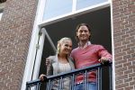 Amsterdam 19 september 2011
Kimberly Klaver en Bas Schothorst in hun appartement op de pc hoofstraat.
Peter Smulders bv