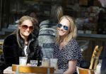 Amsterdam 24 mart 2014
Kimberly en Stephanie Klaver op terras.
