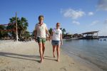 Curacao 31 december 2014
Nick Nielsen heeft met kerst zijn vriendin Joyce ten huwelijk gevraagd in Nederland en is daarna met haar op vakantie gegaan naar Curacao