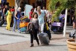 Curacao 1 januari 2015
Jeroen Pauw arriveert met zijn vriendin Nimet Groeneweg op  vliegveld Hato om hier samen met haar een vakantie te vieren.