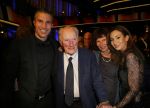 Amsterdam 16 december 2014
Sportman van het jaar verkiezing in de RAI.
Robin v Persie met zijn vrouw, moeder en opa