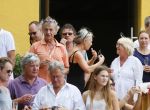 Curacao 31 december 2014
Willeke Alberti Jeroen Krabbe met vrouw Herma Krabbe zoon Jasper krabbe ( met dochters) Rogier van Boxtel en Derek Bolt bij het vuurwerk van Avila Beach hotel op Curacao vanwege oud en nieuw jaar