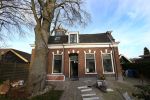 Alphen a/d Rijn 23 December 2014
Thomas Berge met zijn partner Myrthe in hun nieuwe huis