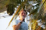 Curacao 31 december 2014
Thomas Berge en Myrthe Milius zijn op Curacao voor een optreden bij het Lions Dive Hotel. Thomas draagt een buddha to Buddha armband