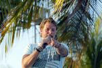 Curacao 31 december 2014
Thomas Berge en Myrthe Milius zijn op Curacao voor een optreden bij het Lions Dive Hotel. Thomas draagt een buddha to Buddha armband