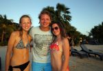 Curacao 31 december 2014
Thomas Berge en Myrthe Milius zijn op Curacao voor een optreden bij het Lions Dive Hotel. Thomas draagt een buddha to Buddha armband