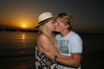 Curacao 31 december 2014
Thomas Berge en Myrthe Milius zijn op Curacao voor een optreden bij het Lions Dive Hotel. Thomas draagt een buddha to Buddha armband