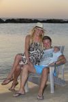 Curacao 31 december 2014
Thomas Berge en Myrthe Milius zijn op Curacao voor een optreden bij het Lions Dive Hotel. Thomas draagt een buddha to Buddha armband