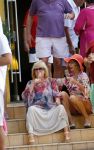 Curacao 31 december 2014
Willeke Alberti Jeroen Krabbe met vrouw Herma Krabbe zoon Jasper krabbe ( met dochters) Rogier van Boxtel en Derek Bolt bij het vuurwerk van Avila Beach hotel op Curacao vanwege oud en nieuw jaar