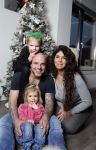 Apeldoorn 1 december 2015
Andy en Melisa v d Meyde met hun kinderen thuis voor de kerstboom
