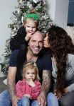 Apeldoorn 1 december 2015
Andy en Melisa v d Meyde met hun kinderen thuis voor de kerstboom