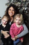 Apeldoorn 1 december 2015
Andy en Melisa v d Meyde met hun kinderen thuis voor de kerstboom