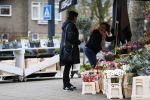 Amsterdam 5 januari 2016
Astrid Joosten koopt bloemen.