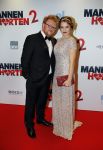 Amsterdam 14 december 2015
Premiere manneharten 2 in het nieuwe de la mar theater met als cast,
Barry Atsma Daan Schuurmans Jeroen Spitzenberger Fabian JansenMingus Dagelet Katja Herbers Hadewych Minis Jelka v Houten Liliana de Vries Maartje v d Wetering Barbara Sloesen Bo Maerten en Annick Boer.