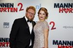 Amsterdam 14 december 2015
Premiere manneharten 2 in het nieuwe de la mar theater met als cast,
Barry Atsma Daan Schuurmans Jeroen Spitzenberger Fabian JansenMingus Dagelet Katja Herbers Hadewych Minis Jelka v Houten Liliana de Vries Maartje v d Wetering Barbara Sloesen Bo Maerten en Annick Boer.