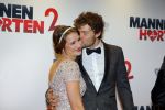 Amsterdam 14 december 2015
Premiere manneharten 2 in het nieuwe de la mar theater met als cast,
Barry Atsma Daan Schuurmans Jeroen Spitzenberger Fabian JansenMingus Dagelet Katja Herbers Hadewych Minis Jelka v Houten Liliana de Vries Maartje v d Wetering Barbara Sloesen Bo Maerten en Annick Boer.