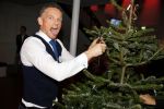 Hilversum 7 december 2015
Event Sky radio met kerstboom. De olgende bn ers doe mee.
 Xander de BuisonjÃ© & Sharon Doorson (dance4life), Barry Atsma (Diabetes Fonds) & Do (Stichting DON), Mari van de Ven & Dyanne Beekman (Hartstichting), Beau Schneider & Ruud Feltkamp (KWF Kankerbestrijding), Roel van Velzen & Roos MoggrÃ© (MasterPeace), Anouk Smulders & ManuÃ«la Kemp (Ruby and Rose), Ellen ten Damme & Henk Schiffmacher (Stichting Vluchteling), Bartho Braat & Lone van Roosendaal (Trombosestichting) en Danny de Munk & Vivian Reijs (Voedselbanken Nederland).
Vakjury
De vakjury bestaat dit jaar uit voorzitter Nance Coolen (presentatrice en winnares van CTFC 2014), Fred van Leer (kledingstylist en presentator) en Pascal Koeleman (ondernemer en jurylid van SBS 6' Hollands Beste Bloemstylis
